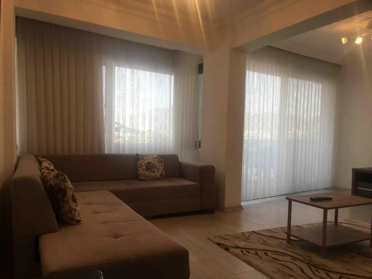 Red, Sea View Central Flat 马尔马里斯 土耳其